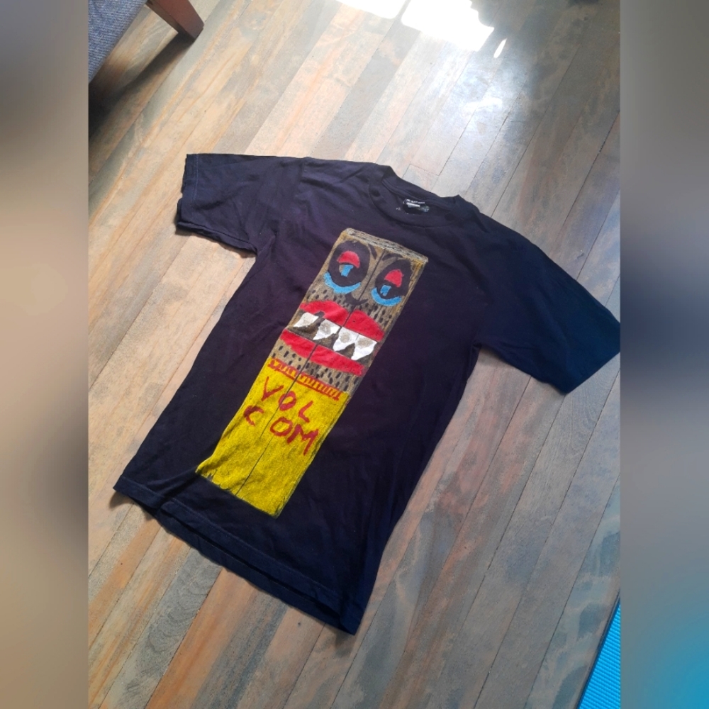 Volcom Ozzie Wright rare Men t-shirt